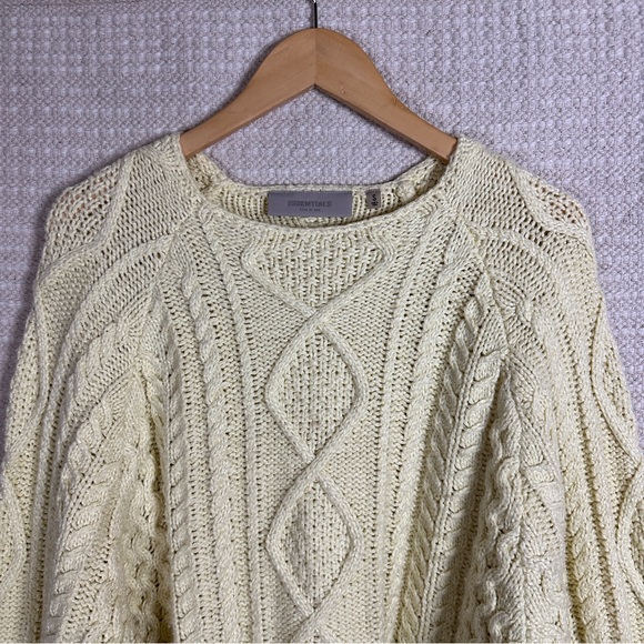 FEAR OF GOD Essentials canary yellow chunky cable knit oversized sweater S - Picture 2 of 9